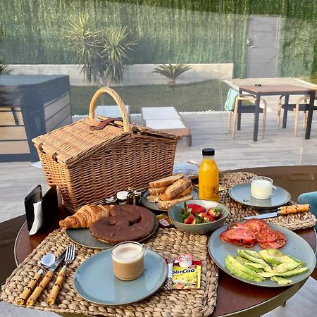 Sierra Salvada Bubbles Guest House Salmanton Екстериор снимка