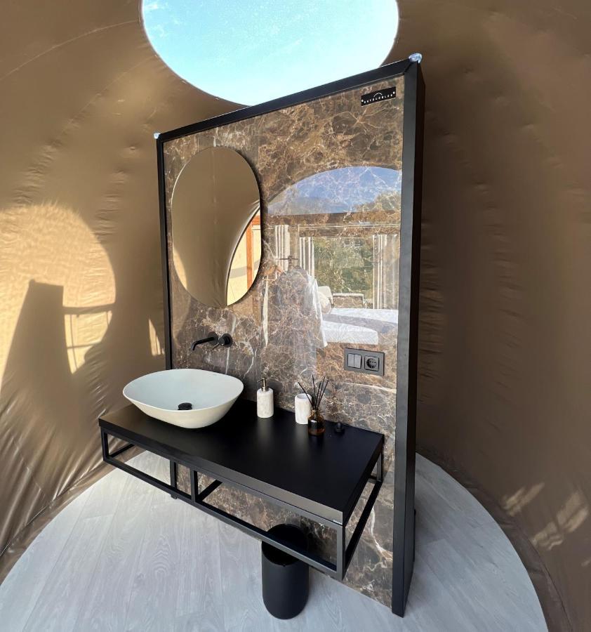 Sierra Salvada Bubbles Guest House Salmanton Екстериор снимка