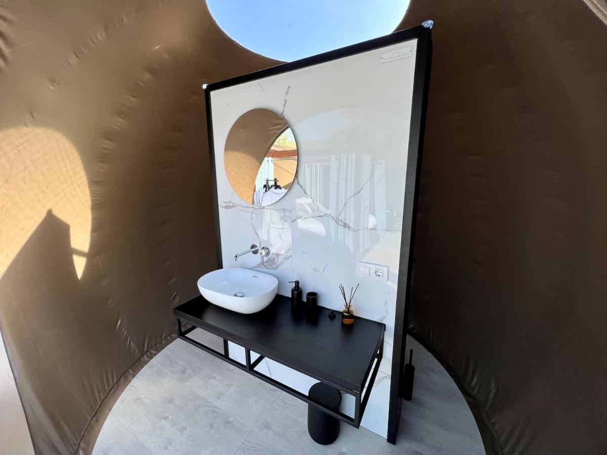 Sierra Salvada Bubbles Guest House Salmanton Екстериор снимка